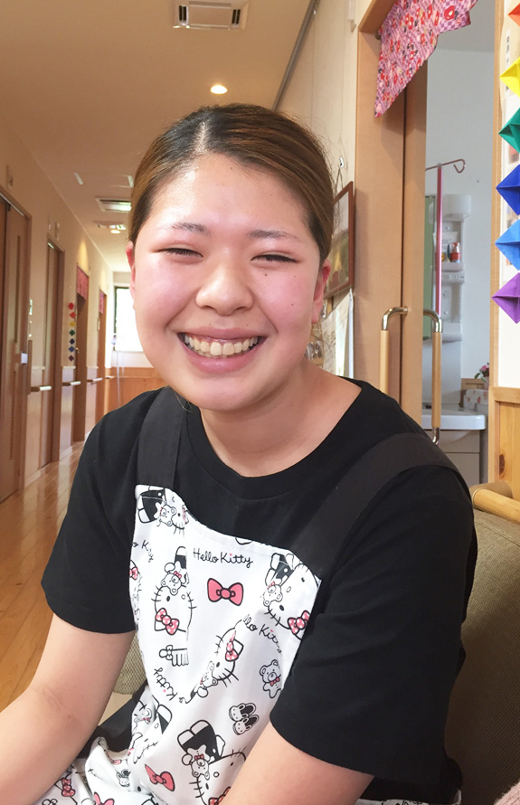 平岡 沙羅　介護職員